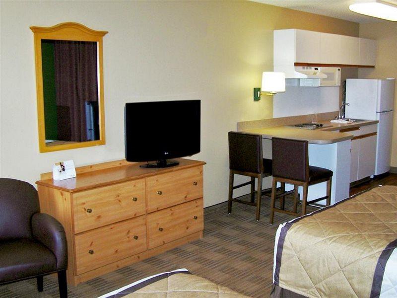เอ็กซ์เทนด์ สเตย์ อเมริกา มิลวอคี บรูกฟิลด์ Hotel บรูคฟิลด์ ภายนอก รูปภาพ